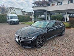 Nero Usata 2021 VW Arteon R-line Tre volumi | 29.900 € (Ottimo prezzo)