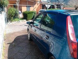 Blu Usata 2009 Fiat Punto Due volumi | 500 € (Super prezzo)
