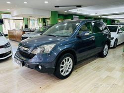 Usata 2008 Honda CR-V Exclusive SUV | 6900 €