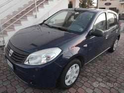 Blu Usata 2009 Dacia Sandero Tre volumi | 1950 € (Ottimo prezzo)