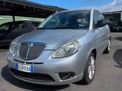 Grigio Usata 2011 Lancia Ypsilon Due volumi | 2799 € (Ottimo prezzo)
