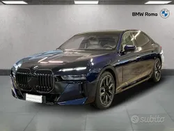 Tanzanite blue metallic Usata 2024 BMW i7 Comfort Edition Tre volumi | 107.790 €