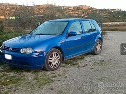 Blu Usata 1998 VW Golf IV Tre volumi | 500 € (Ottimo prezzo)