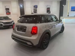 Grigio metallizzato Usata 2022 Mini Cooper Classic Due volumi | 21.990 € (Buon prezzo)