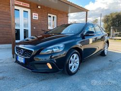 Nero Usata 2013 Volvo V40 CC Station wagon | 9990 €