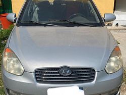 Grigio Usata 2009 Hyundai Accent Tre volumi | 900 €