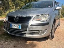 Usata 2008 VW Touran Monovolume | 2300 € (Buon prezzo)