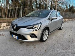 Grigio Usata 2022 Renault Clio V Tre volumi | 11.900 € (Buon prezzo)