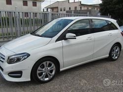 Bianco Usata 2015 Mercedes B200 Monovolume | 14.800 € (Cara)