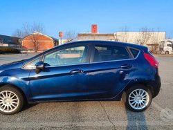 Blu Usata 2011 Ford Fiesta Due volumi | 4800 € (Cara)
