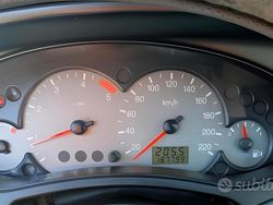 Usata 2004 Ford Focus Zetec Tre volumi | 1450 € (Ottimo prezzo)