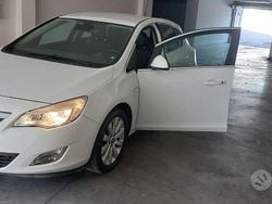 Bianco Usata 2012 Opel Astra Due volumi | 3900 € (Buon prezzo)