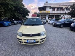 Giallo Usata 2012 Fiat Panda Lounge Tre volumi | 4800 € (Ottimo prezzo)