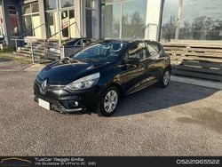 Nero Usata 2016 Renault Clio IV Intens Tre volumi | 7500 € (Buon prezzo)
