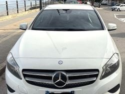 Bianco Usata 2016 Mercedes 180 Tre volumi | 13.499 € (Buon prezzo)