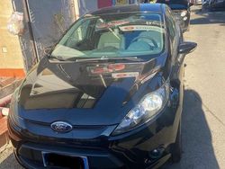 Nero Usata 2011 Ford Fiesta Due volumi | 4000 € (Cara)