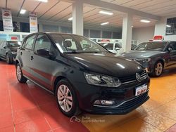 Nero Usata 2014 VW Polo Comfortline Tre volumi | 7800 € (Buon prezzo)