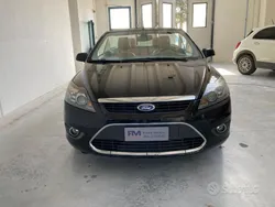 Nero Usata 2009 Ford Focus Cabriolet Cabrio | 4800 €