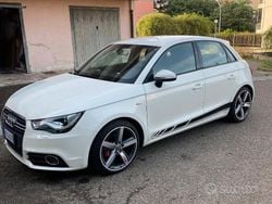 Bianco Usata 2013 Audi A1 S-Line Tre volumi | 11.000 € (Buon prezzo)