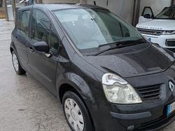 Usata 2005 Renault Modus Dynamique Monovolume | 1000 € (Buon prezzo)