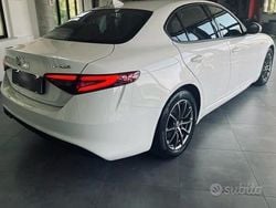 Bianco Usata 2020 Alfa Romeo Giulia Super Tre volumi | 20.000 € (Ottimo prezzo)