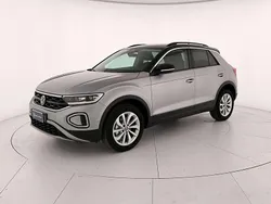 Pyrit silver metallizzato nero Nuova 2025 VW T-Roc Edition SUV | 31.900 € (Buon prezzo)