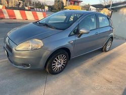 Grigio Usata 2009 Fiat Grande Punto Due volumi | 2500 € (Ottimo prezzo)