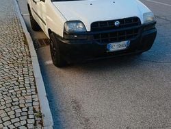 Bianco Usata 2004 Fiat Doblò Monovolume | 2500 €