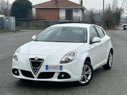 Bianco Usata 2010 Alfa Romeo Giulietta Distinctive Tre volumi | 6200 € (Buon prezzo)