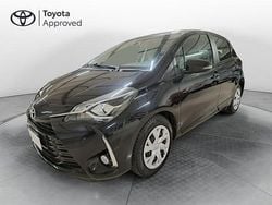 Nero Usata 2017 Toyota Yaris Active Tre volumi | 11.500 € (Buon prezzo)