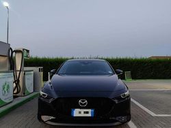 Nero Usata 2022 Mazda 3 Tre volumi | 21.000 € (Buon prezzo)