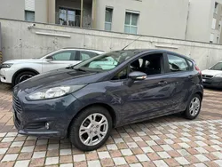 Grigio Usata 2015 Ford Fiesta Titanium Due volumi | 6200 € (Ottimo prezzo)