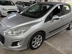 Grigio Usata 2012 Peugeot 308 Tre volumi | 5500 € (Molto cara)