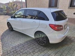 Bianco Usata 2013 Mercedes B200 Executive Monovolume | 10.000 € (Cara)