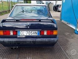 Blu Usata 1991 Mercedes 190 Tre volumi | 10.000 €