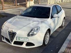 Bianco Usata 2011 Alfa Romeo Giulietta Due volumi | 5500 € (Buon prezzo)