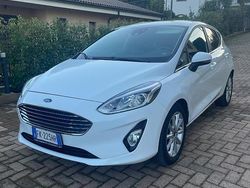 Usata 2017 Ford Fiesta Tre volumi | 10.500 € (Buon prezzo)