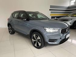 Grigio Usata 2022 Volvo XC40 R-Design SUV | 27.600 € (Buon prezzo)