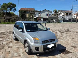 Usata 2007 Ford Fusion Due volumi | 1850 € (Buon prezzo)