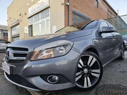 Grigio Usata 2014 Mercedes A180 Tre volumi | 9499 € (Buon prezzo)