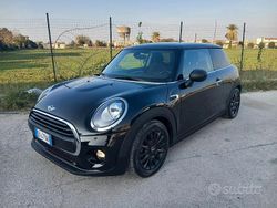 Nero Usata 2014 Mini Cooper Due volumi | 7500 € (Buon prezzo)