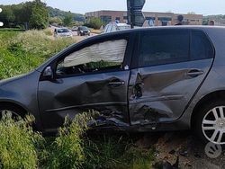 Usata 2006 VW Golf V Due volumi | 1200 € (Super prezzo)