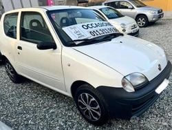 Bianco Usata 2010 Fiat 600 Tre volumi | 2490 € (Buon prezzo)