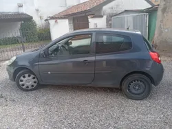 Usata 2006 Renault Clio II | 2200 € (Buon prezzo)