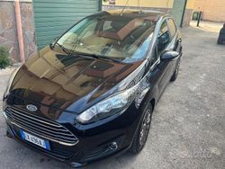 Nero Usata 2015 Ford Fiesta Titanium Due volumi | 6000 € (Buon prezzo)