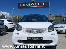 Bianco Usata 2015 Smart ForTwo Coupé Passion Due volumi | 8500 € (Buon prezzo)