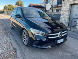 Nero Usata 2021 Mercedes 180 Tre volumi | 18.990 €