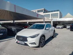 Bianco Usata 2018 Infiniti Q30 Premium Due volumi | 13.900 € (Buon prezzo)