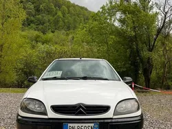 Usata 2000 Citroën Saxo Due volumi | 2200 € (Molto cara)