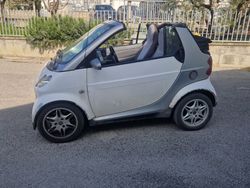 Bianco Usata 2004 Smart ForFour Due volumi | 4500 € (Molto cara)